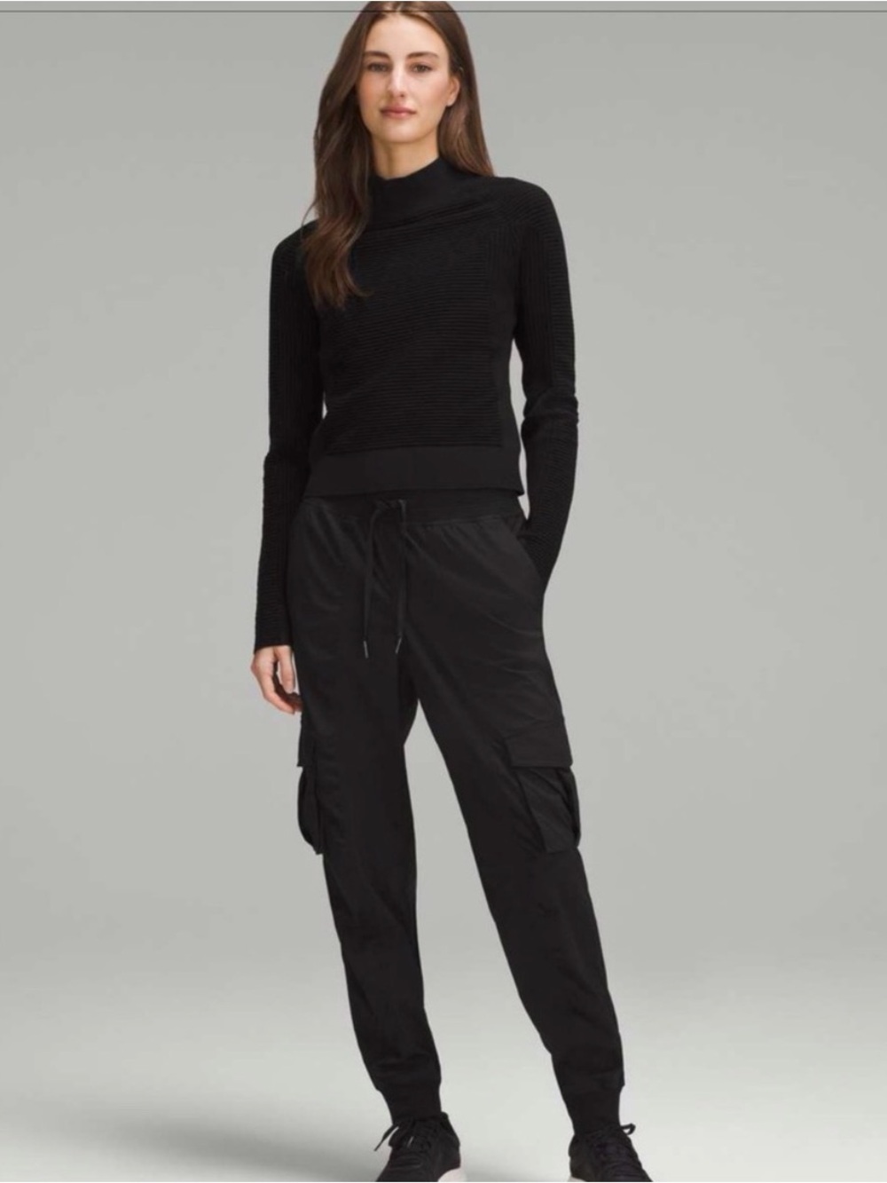 Lululemon Dance Studio Relaxed-Fit
Mid-Rise Cargo Jogger - BLACK - Sz Med - EUC